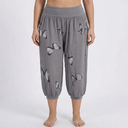 Plus Size Butterfly Print Capri Pants - Ella
