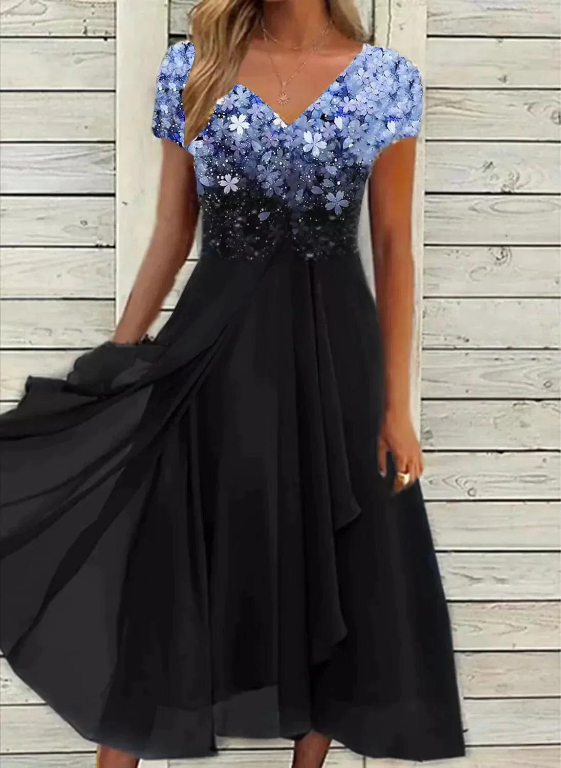 Light Summer Dress with Glamorous Look – Soraya