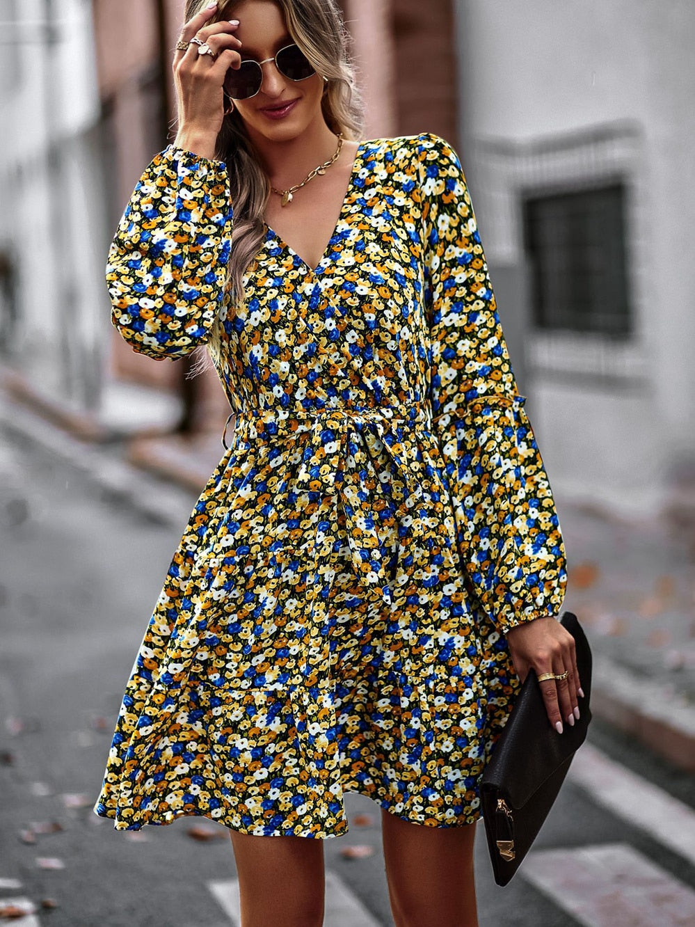 Autumnal mini dress with belt and ruffles – Noëlle