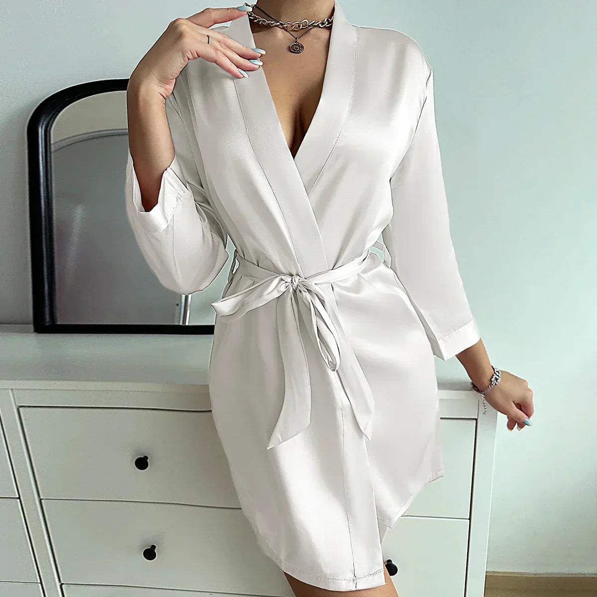 Dressing gown in glacé silk with lacing – Noémie