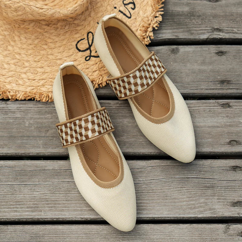 Stylish ladies' autumn shoes with a pointed toe – Lina