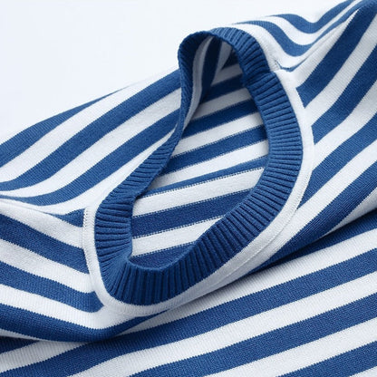 Stylish Striped T-Shirt Made of Lightweight Fabric - StreifenLeicht