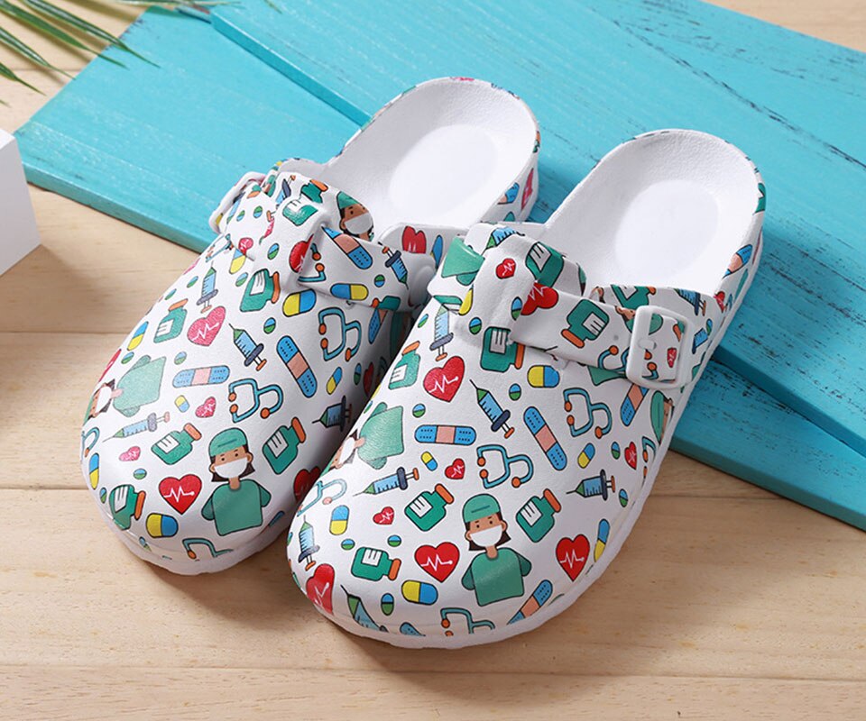 Waterproof & Lightweight Women's Comfort Clogs – Slip-Resistant & Hygienic