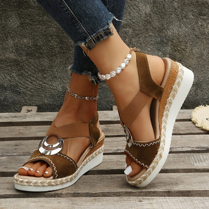 Wedge-heeled sandals with snakeskin print – Viperra