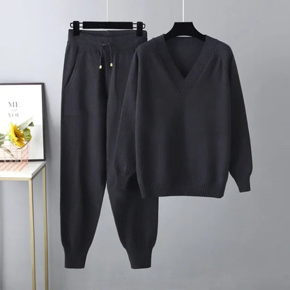 Women's Two-Piece Knit Set with V-Neck Sweater & Trousers – Noelia