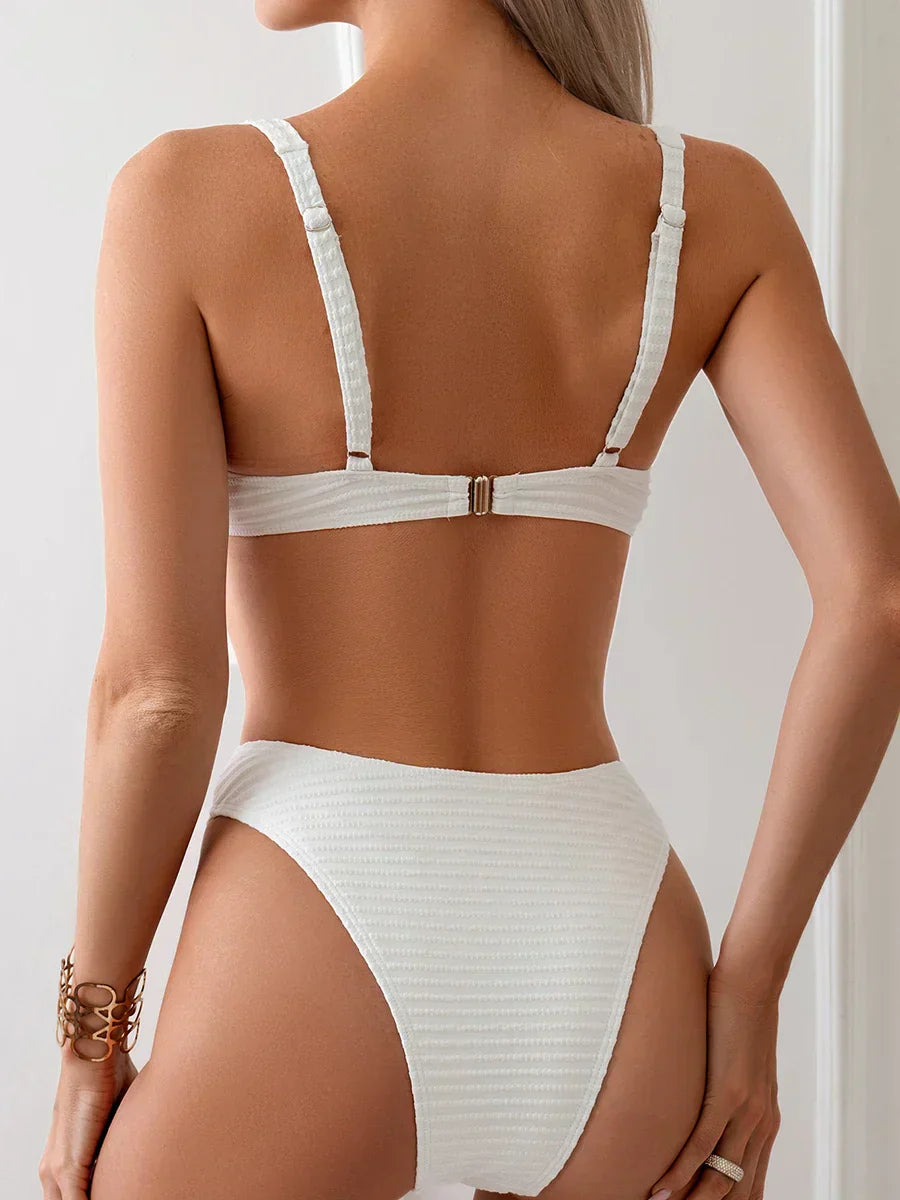 Push-up bikini set with ring detail and high-waisted bottoms – Selima
