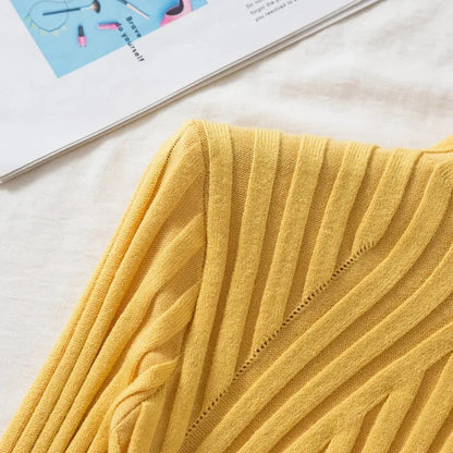 Ladies' knitted jumper with a roll neck and long sleeves – Elodie