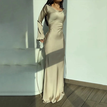 Stylish Dress with Long Sleeves - Sophia
