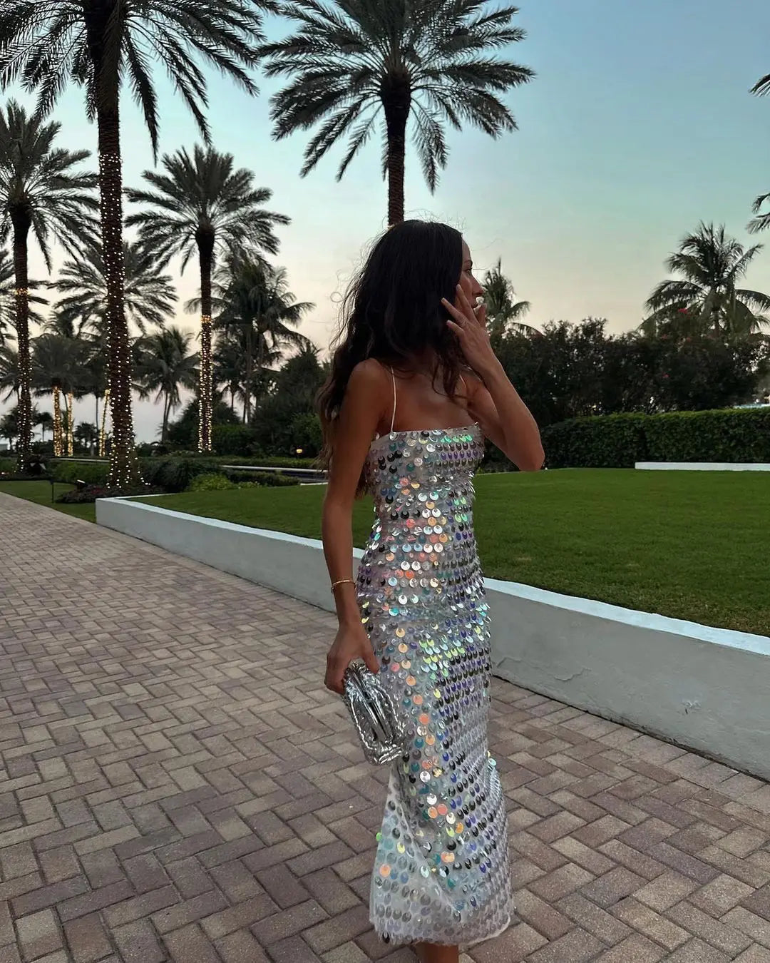 Sequin dress for a Sparkling Evening Look - Amira
