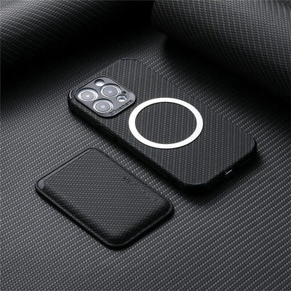 Black woven-texture case with magnetic ring beside the detached card wallet on a carbon-look surface 3