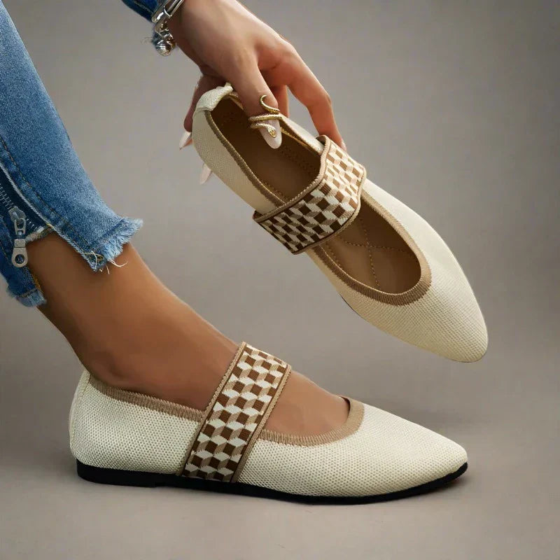 Stylish ladies' autumn shoes with a pointed toe – Lina