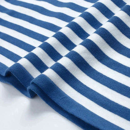 Stylish Striped T-Shirt Made of Lightweight Fabric - StreifenLeicht