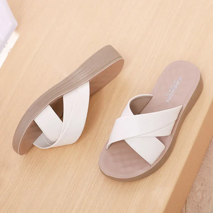 Ladies' wedge slippers made of leatherette with an open toe – Cassy