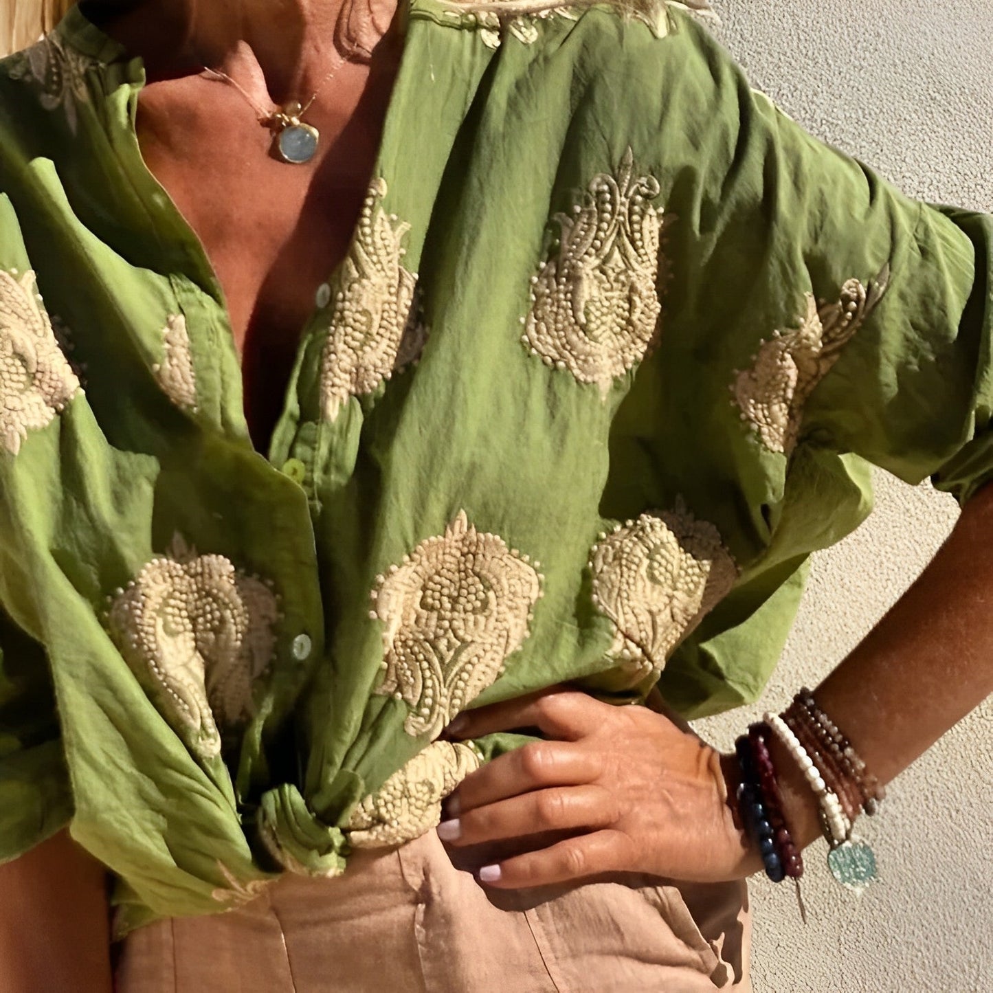 Trendy and stylish ladies' blouse – Isabelle