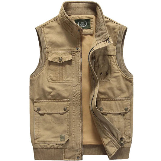 Vintage outdoor vest with practical pockets for men – Elias