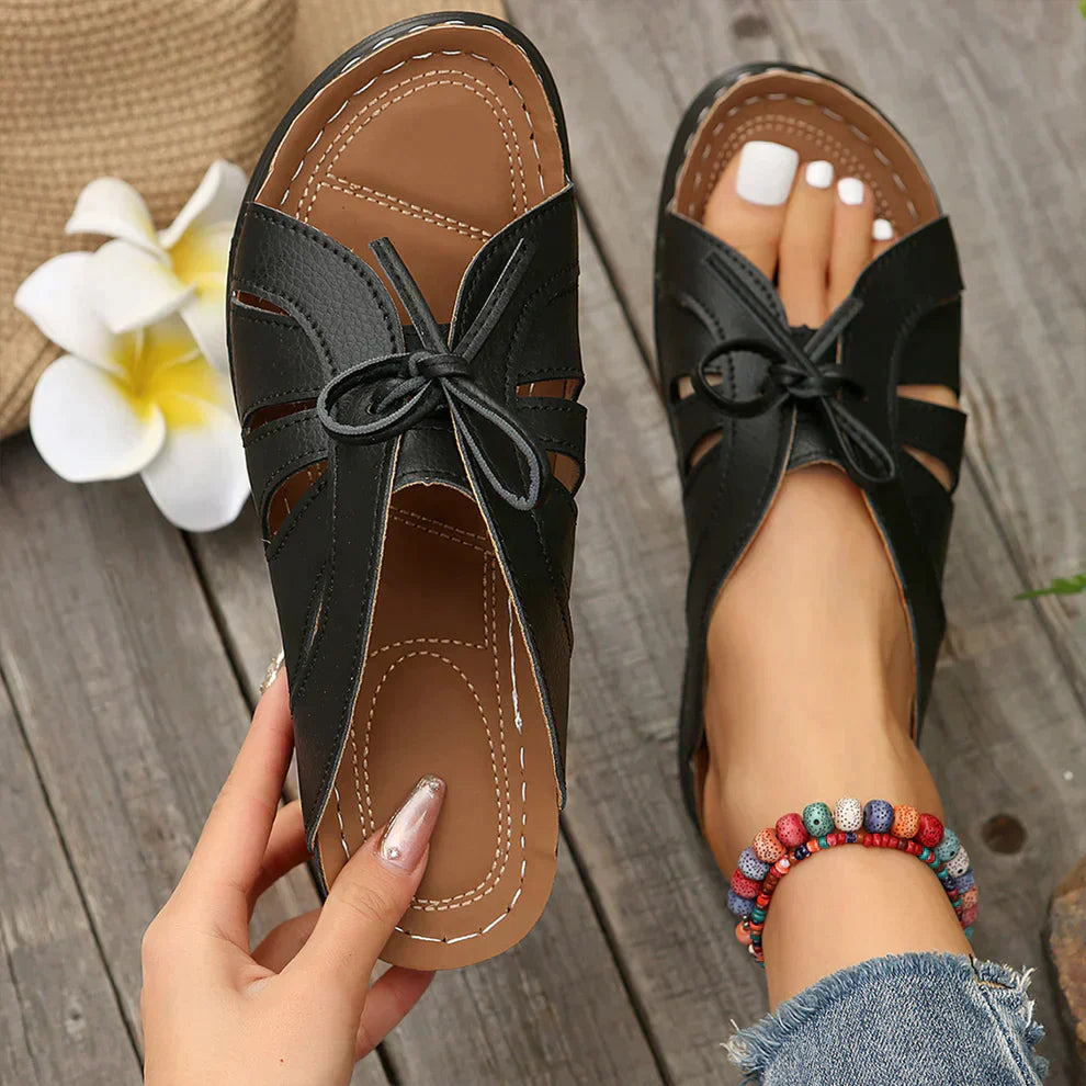 Orthopaedic wedge sandals with a domed button – Mirella