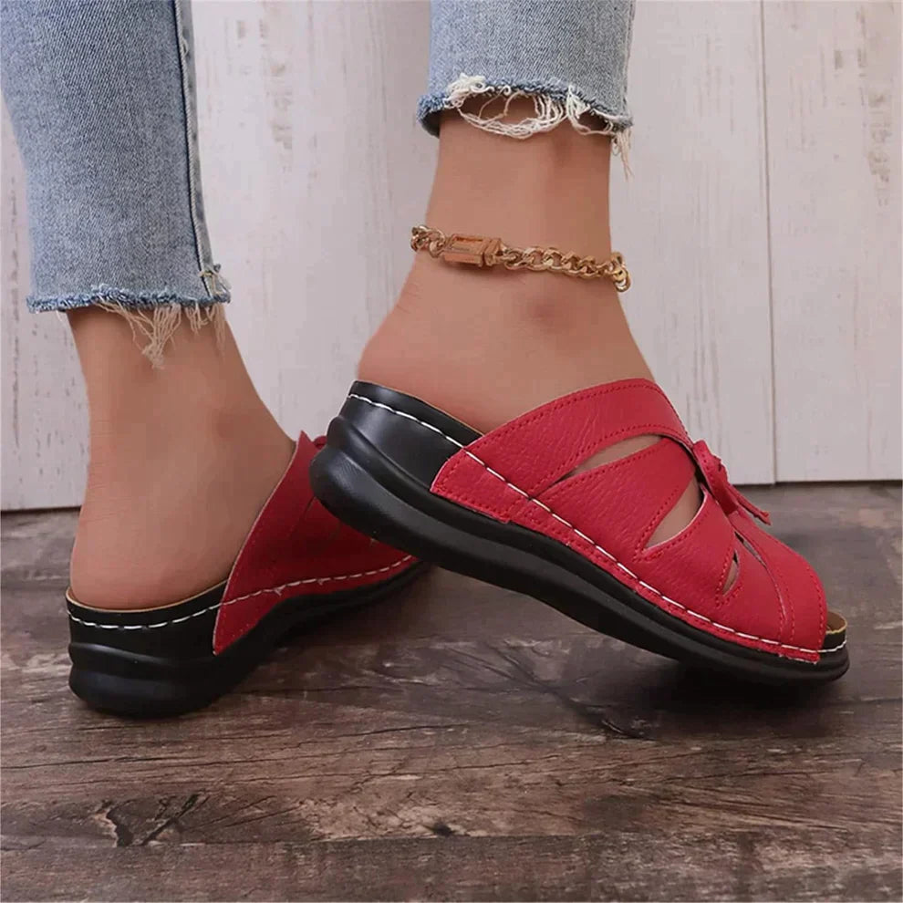 Orthopaedic wedge sandals with a domed button – Mirella
