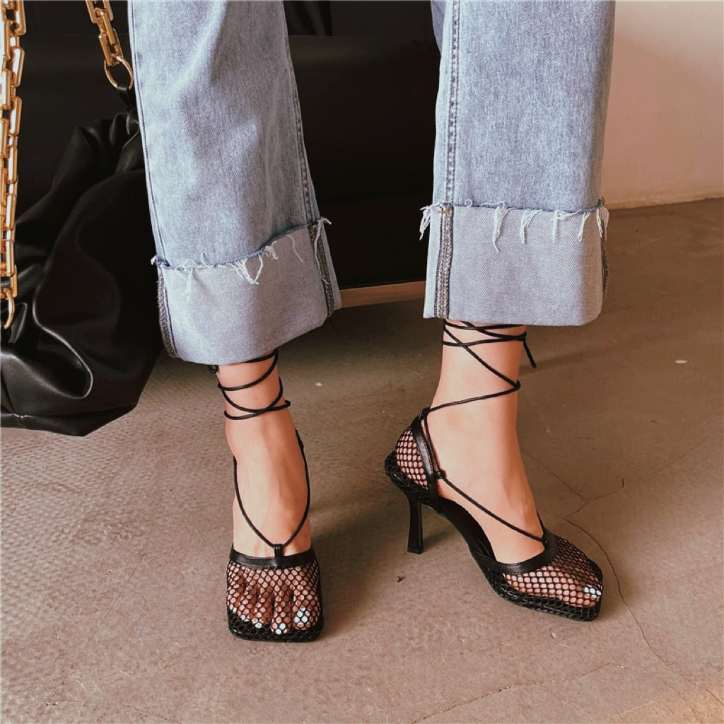 Pumps with a pointed design – Céleste