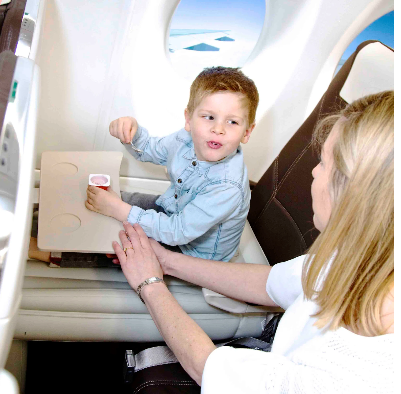 Inflatable Airplane Bed – CloudNap