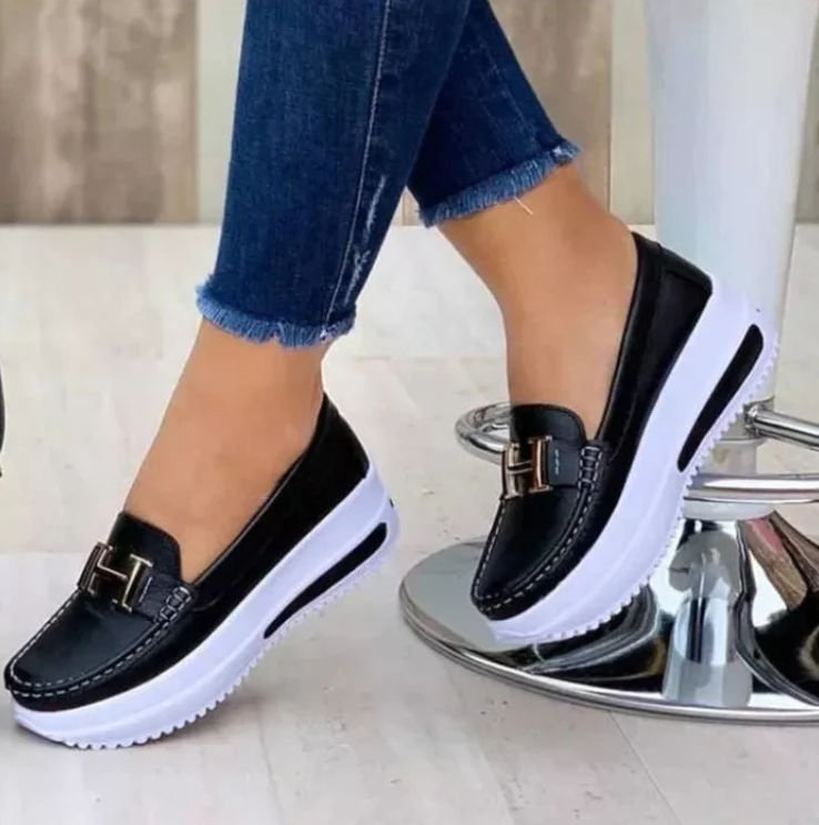 Stylish autumn orthopaedic shoes for women for pain-free walking – Selina