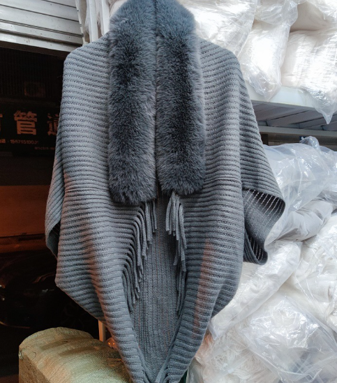 Ladies' Coat Louise – With Luxurious Faux Fur Collar | One Size