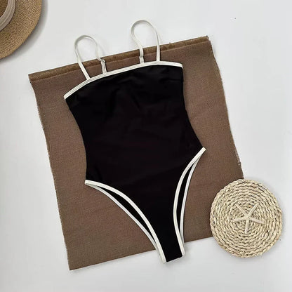 Stylish colour-block swimsuit – Sena