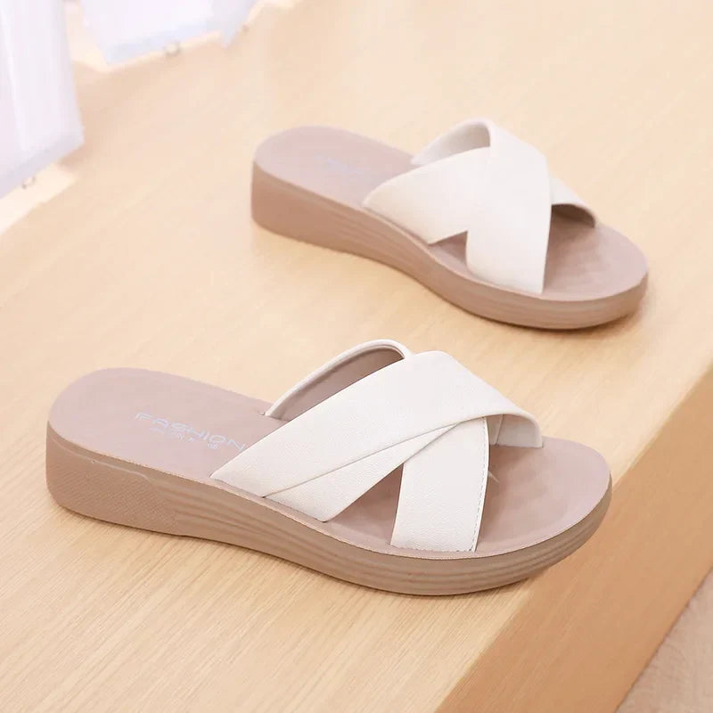 Ladies' wedge slippers made of leatherette with an open toe – Cassy