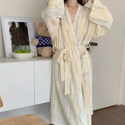 Casual women's summer bathrobe with kimono-style design – Hana