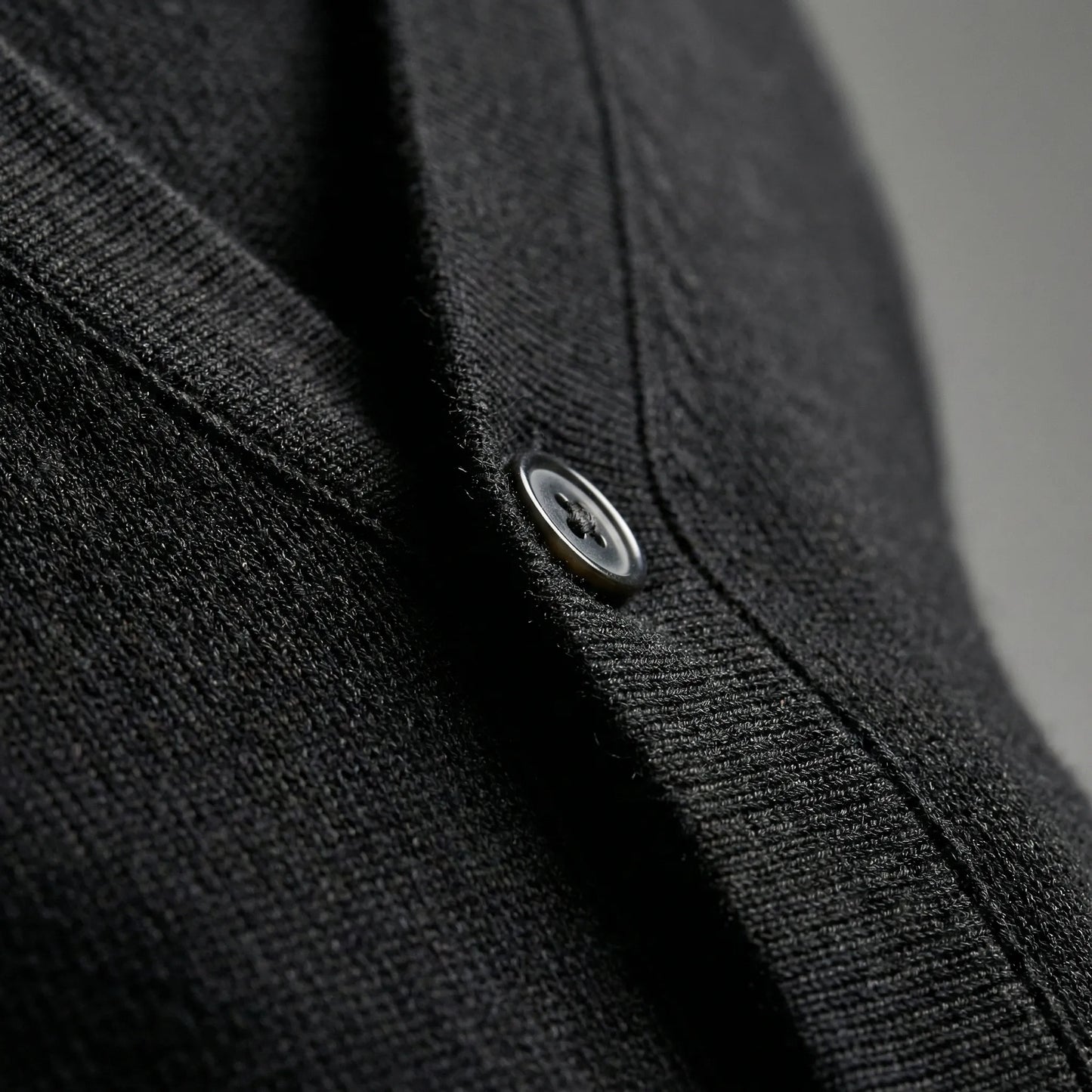 Slim-Fit Long-Sleeved Cardigan - Devin