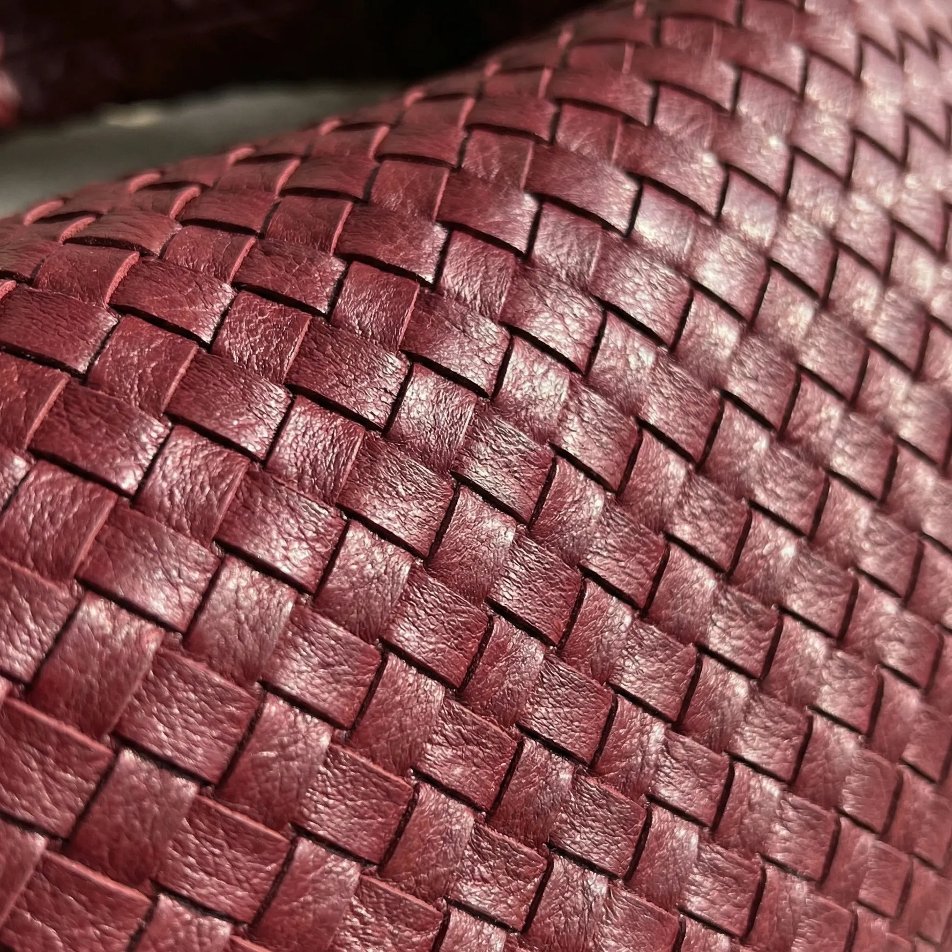 Spacious Woven Tote Handbag - Nelly