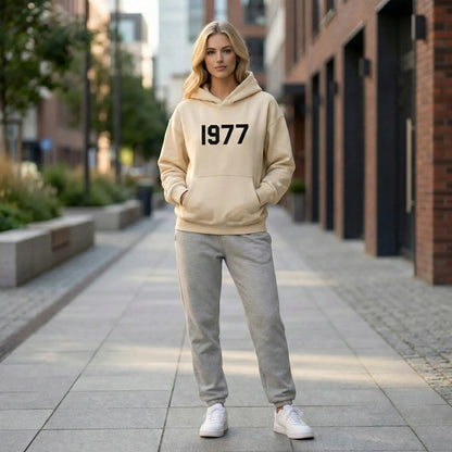 Streetwear Hoodie With Raglan Sleeves - Robin