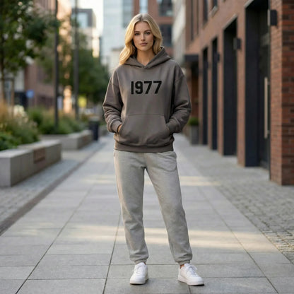 Streetwear Hoodie With Raglan Sleeves - Robin