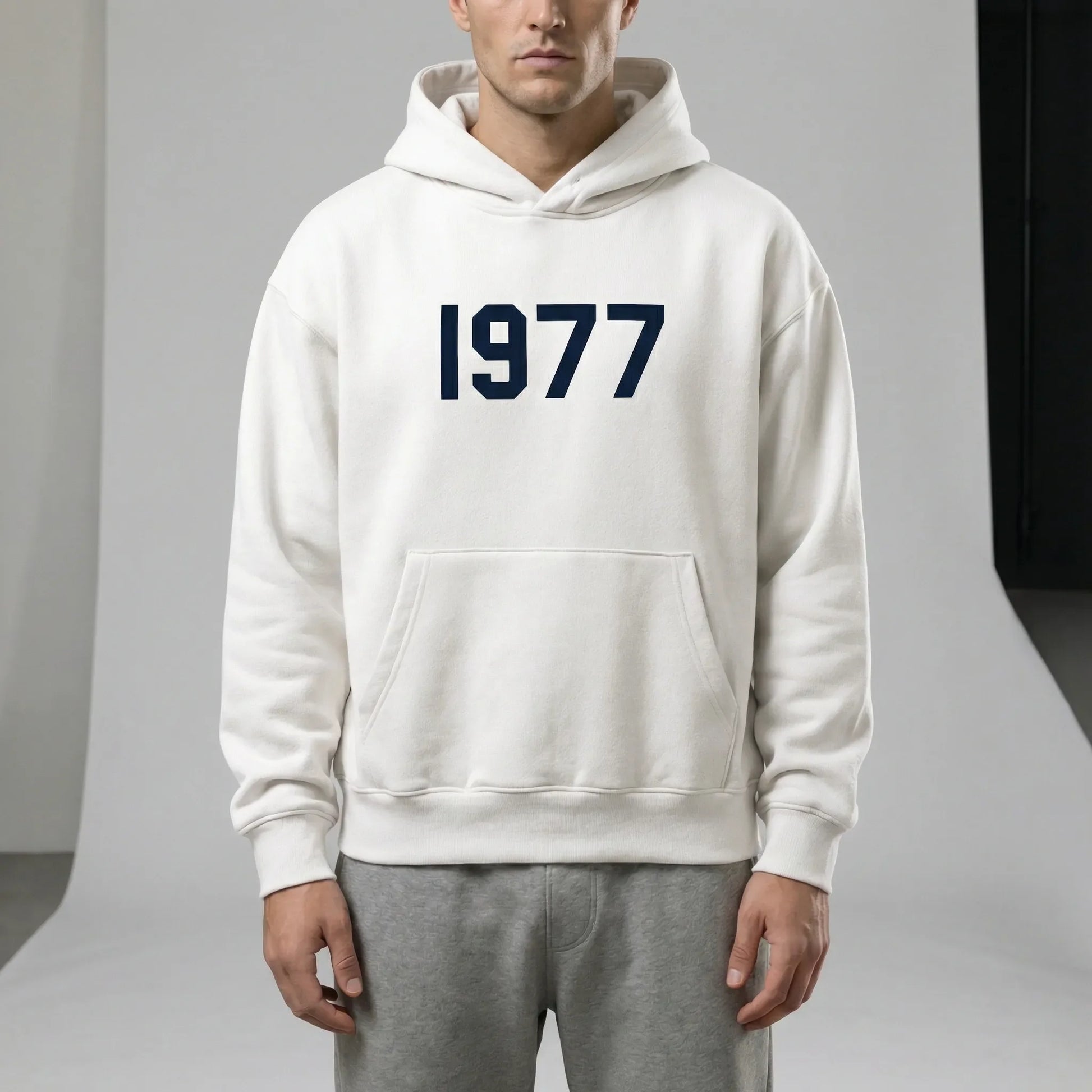 Streetwear Hoodie With Raglan Sleeves - Robin