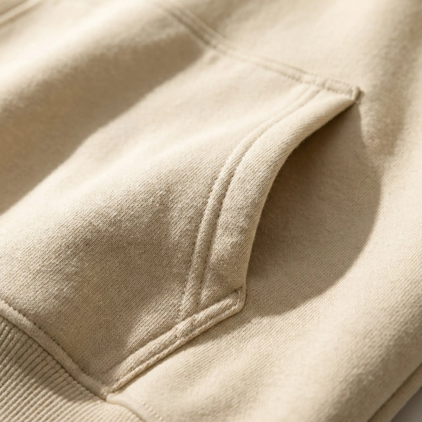 Streetwear Hoodie With Raglan Sleeves - Robin