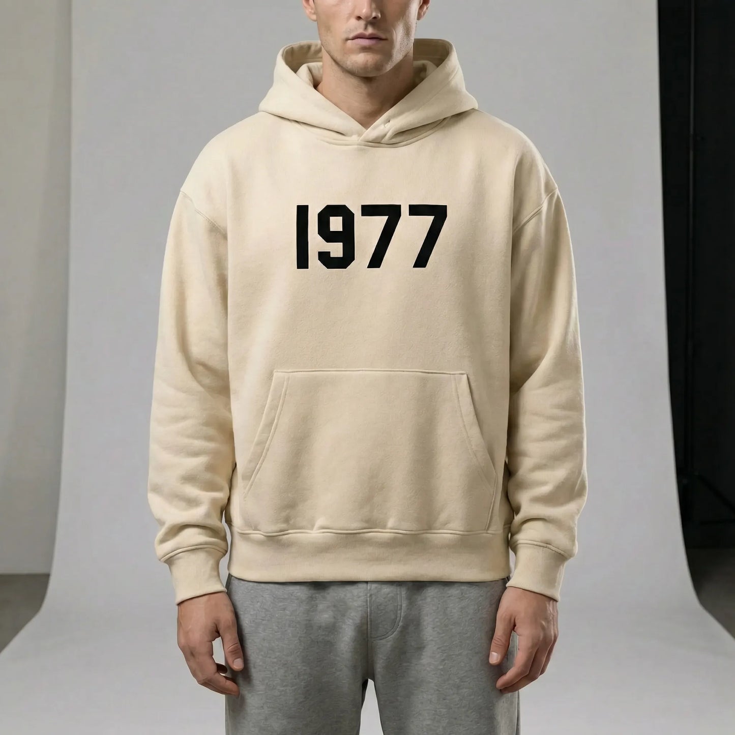 Streetwear Hoodie With Raglan Sleeves - Robin