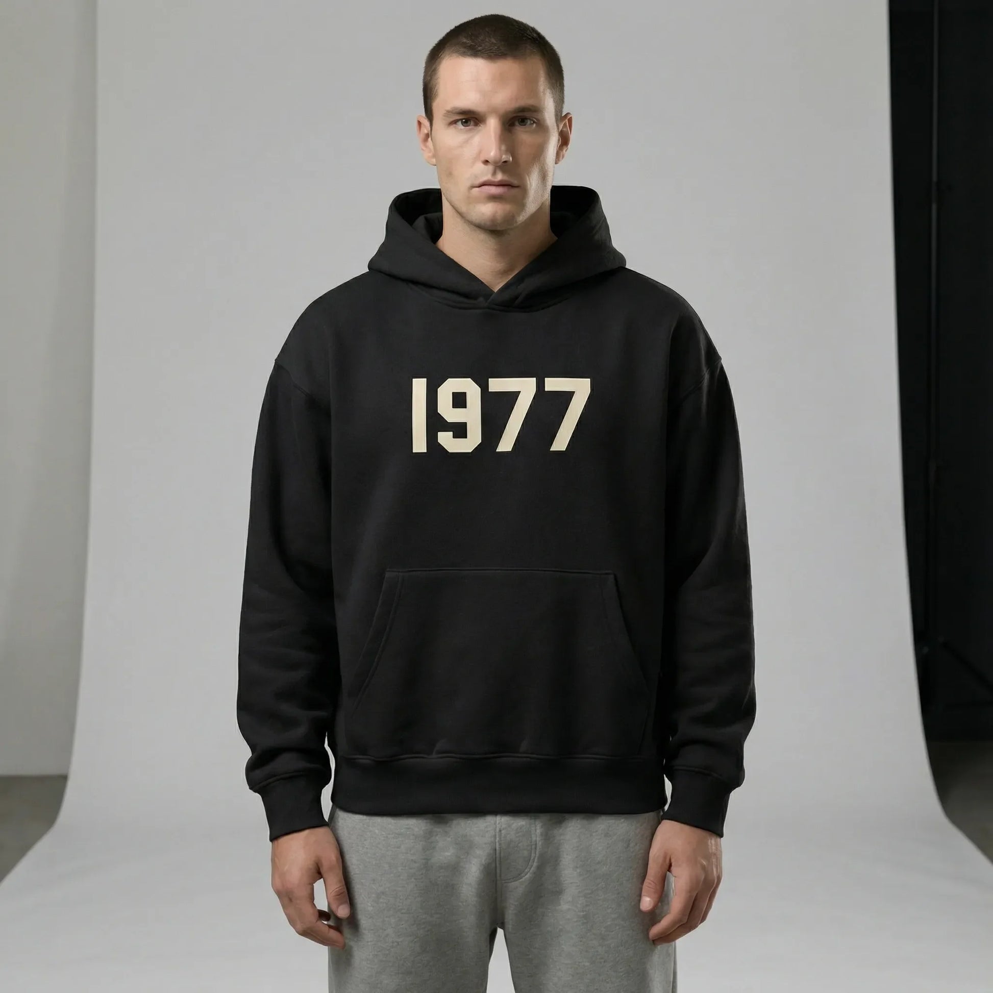 Streetwear Hoodie With Raglan Sleeves - Robin