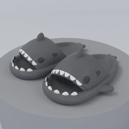 Unisex lightweight summer flip-flops with shark design – FinSteps