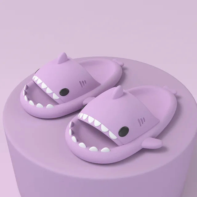 Unisex lightweight summer flip-flops with shark design – FinSteps