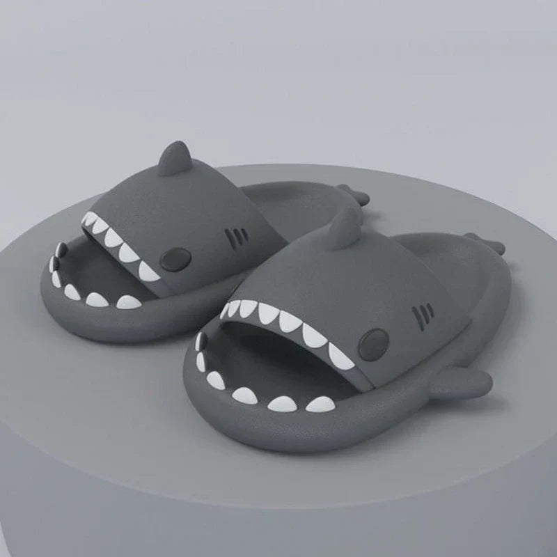 Unisex lightweight summer flip-flops with shark design – FinSteps