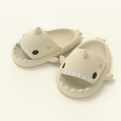 Unisex lightweight summer flip-flops with shark design – FinSteps