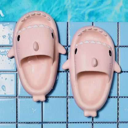 Unisex lightweight summer flip-flops with shark design – FinSteps
