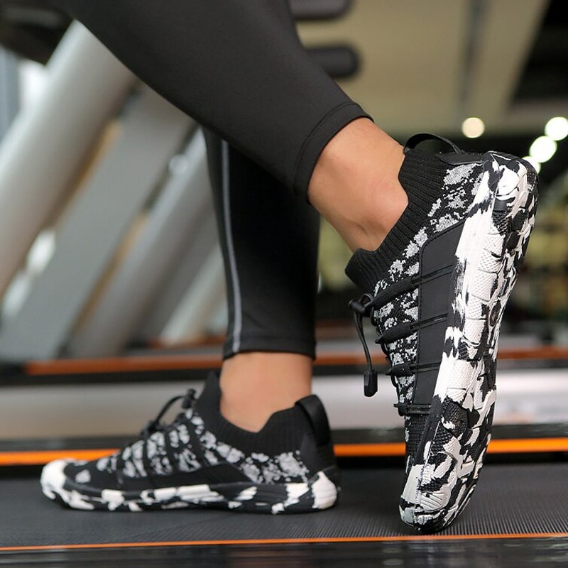 Barefoot sports shoes with non-slip sole - Auron