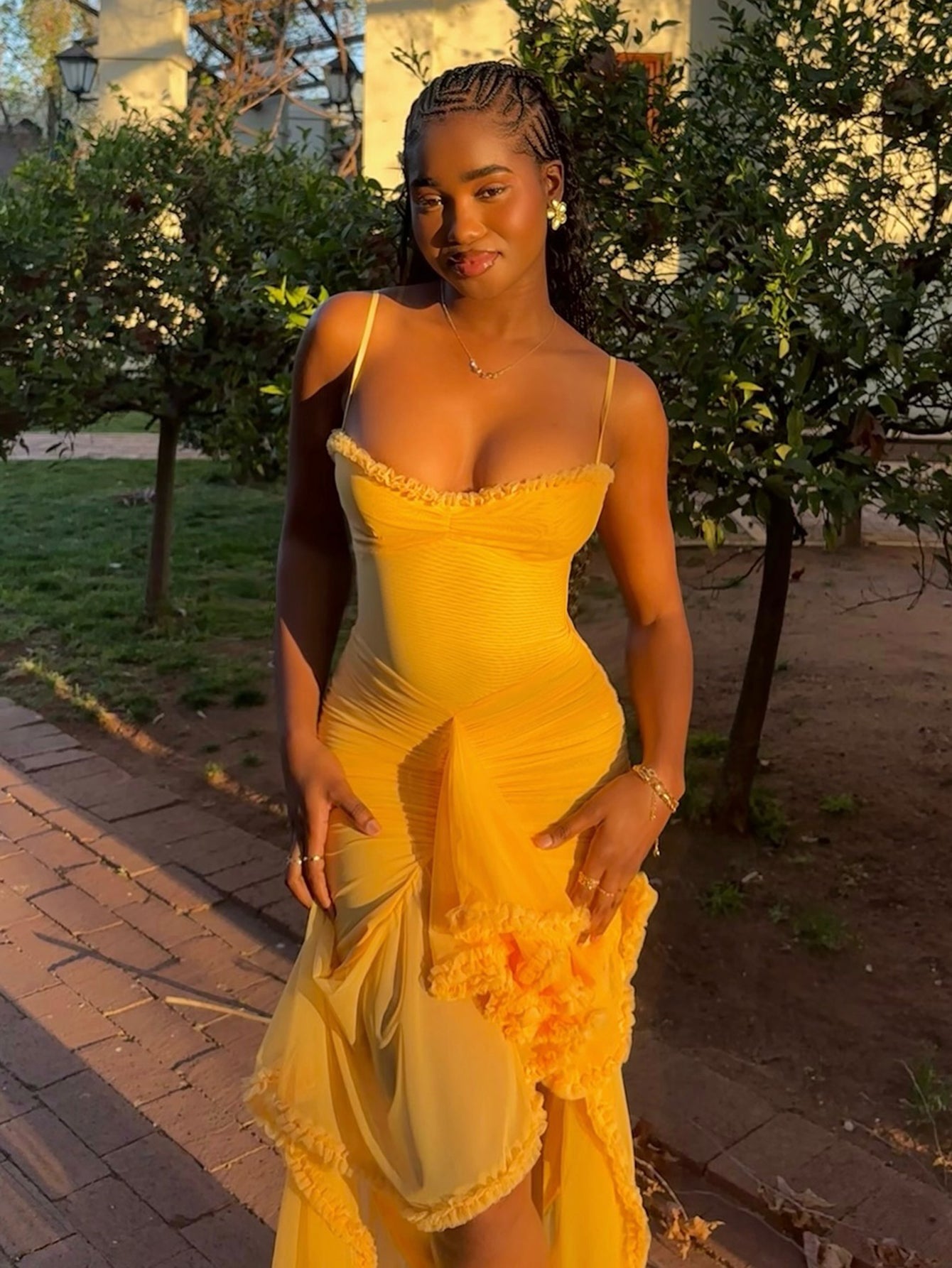 Trendy maxi dress with ruffles and spaghetti straps – Loyza