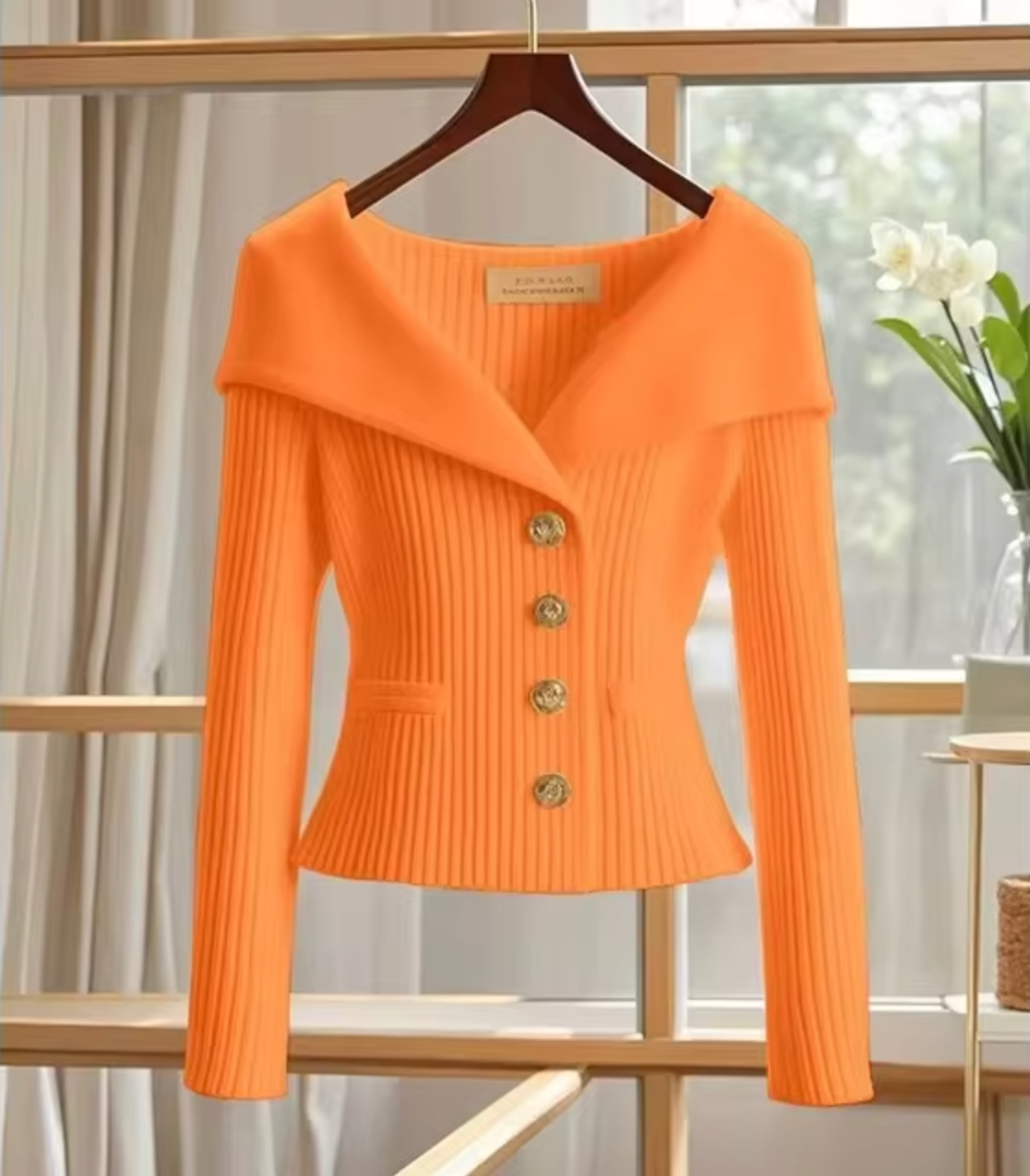 Taillierte Kurze Strickjacke - Cosima