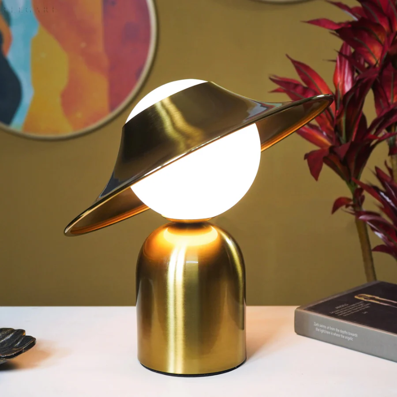 GoldAura Metal Table Lamp - Luxurious Design