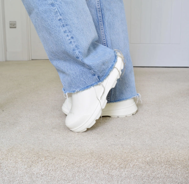 Weatherproof comfort clogs with cloud cushioning – Mireille