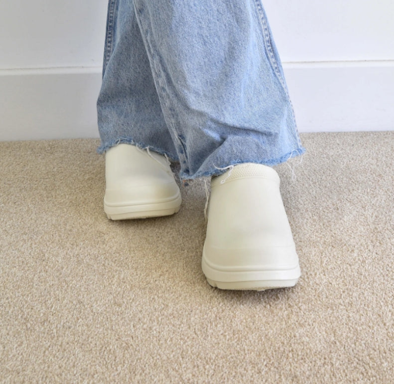 Weatherproof comfort clogs with cloud cushioning – Mireille
