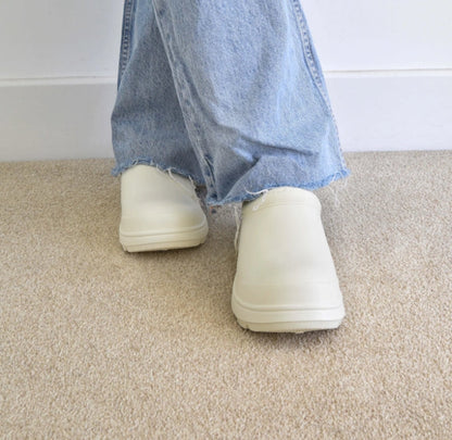 Weatherproof comfort clogs with cloud cushioning – Mireille
