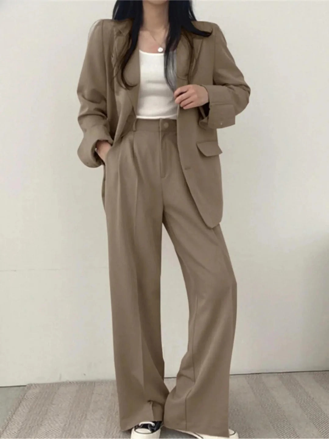 Ladies Two-Piece Suit with Stretch Fabric – Sofia