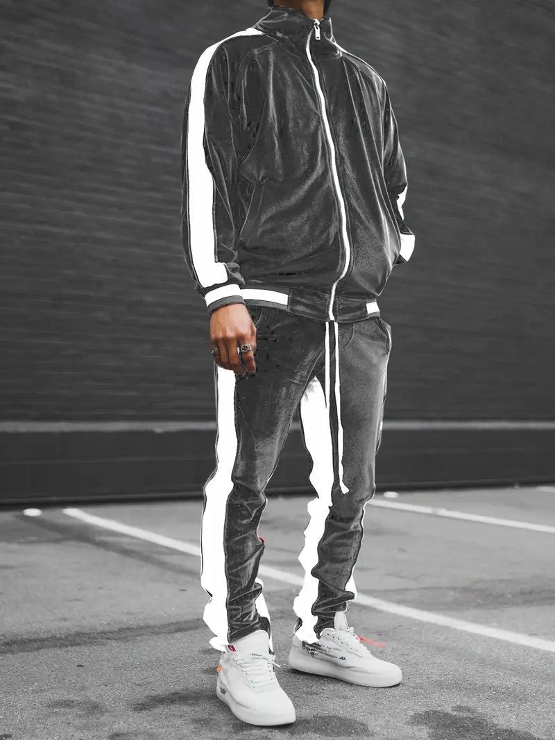 Velvet Jogger Set In A Retro Style - Gilberto